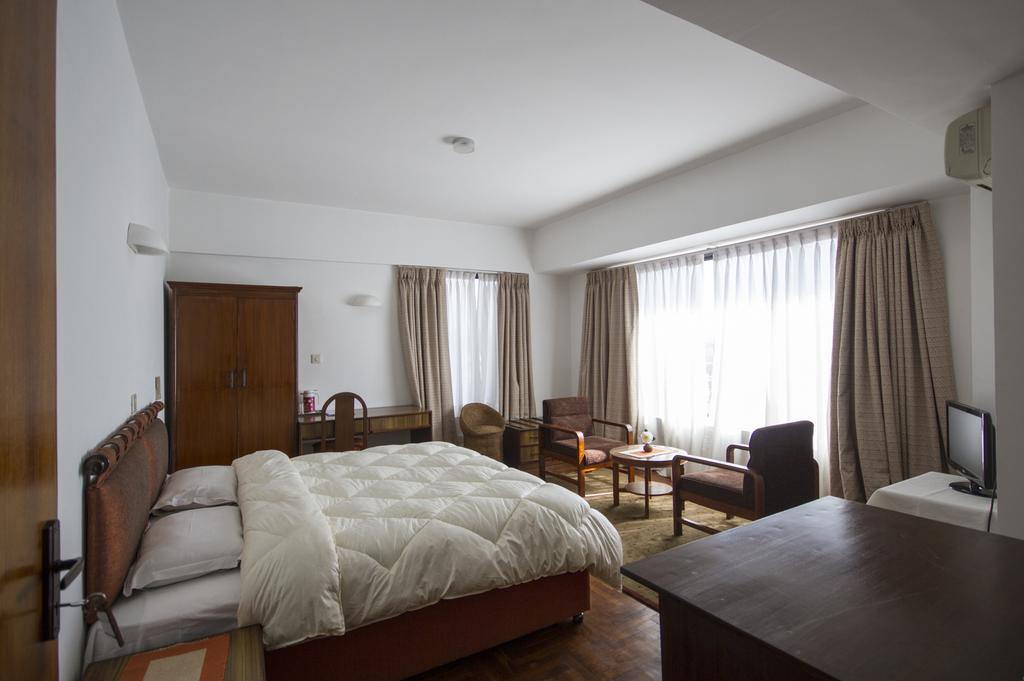 Hotel Ambassador By Ace Hotels Kathmandu Exteriör bild